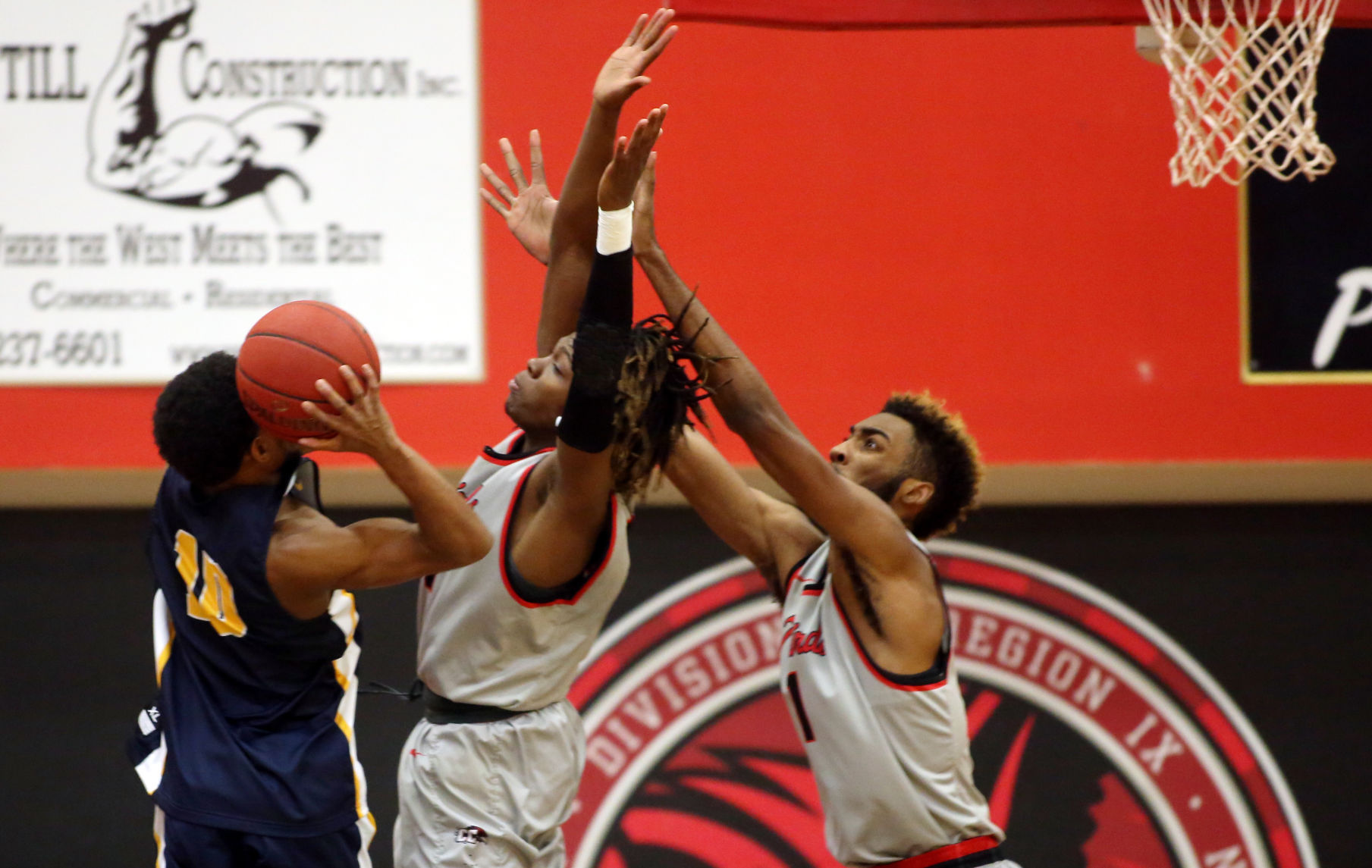 Casper College vs. LCCC